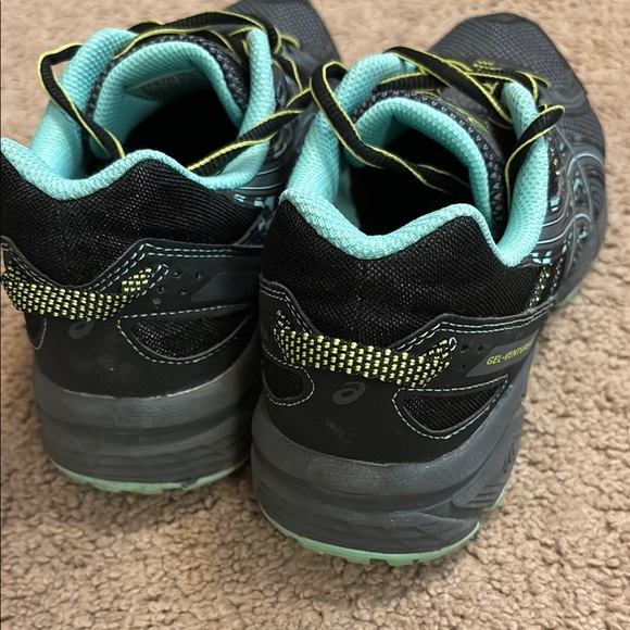 ASICS Women's Black and Green Running Shoes - Picture 7 of 7